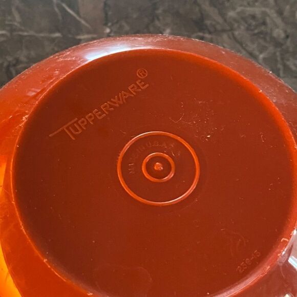 Vintage Tupperware Harvest Orange Bowl With Lid - Picture 6 of 6